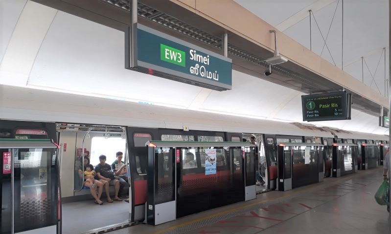 mrt to eastpoint mall